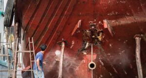 Reclaiming Speed: Effective Barnacle Removal for Boats Barnacle Removal